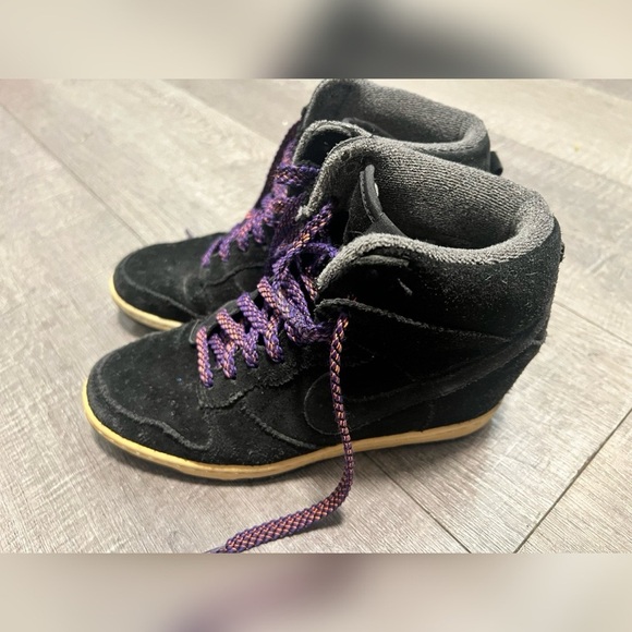 Nike Dunk Sky High Black
Court Purple Sneakers Size 8.5 - Picture 4 of 6